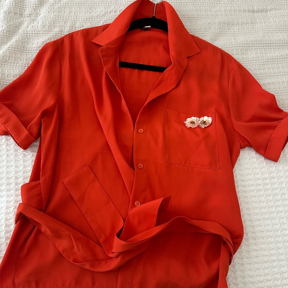 IPEKYOL Red Short-Sleeve Button-Down Blouse